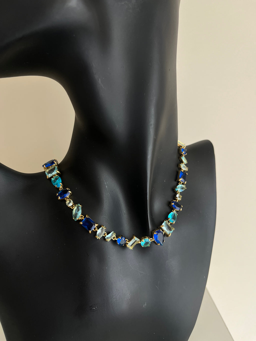 Collier Victoria