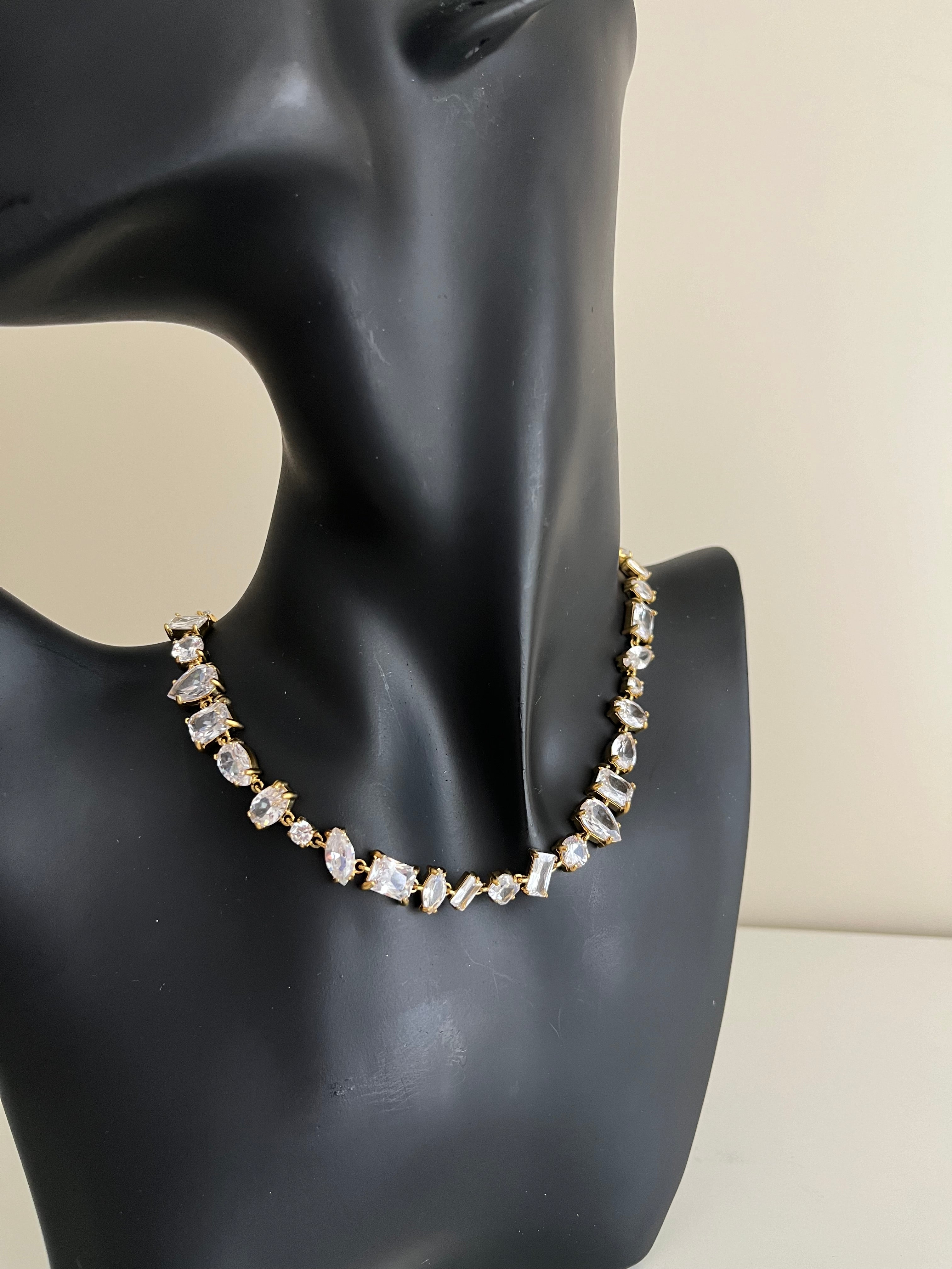 Collier Victoria