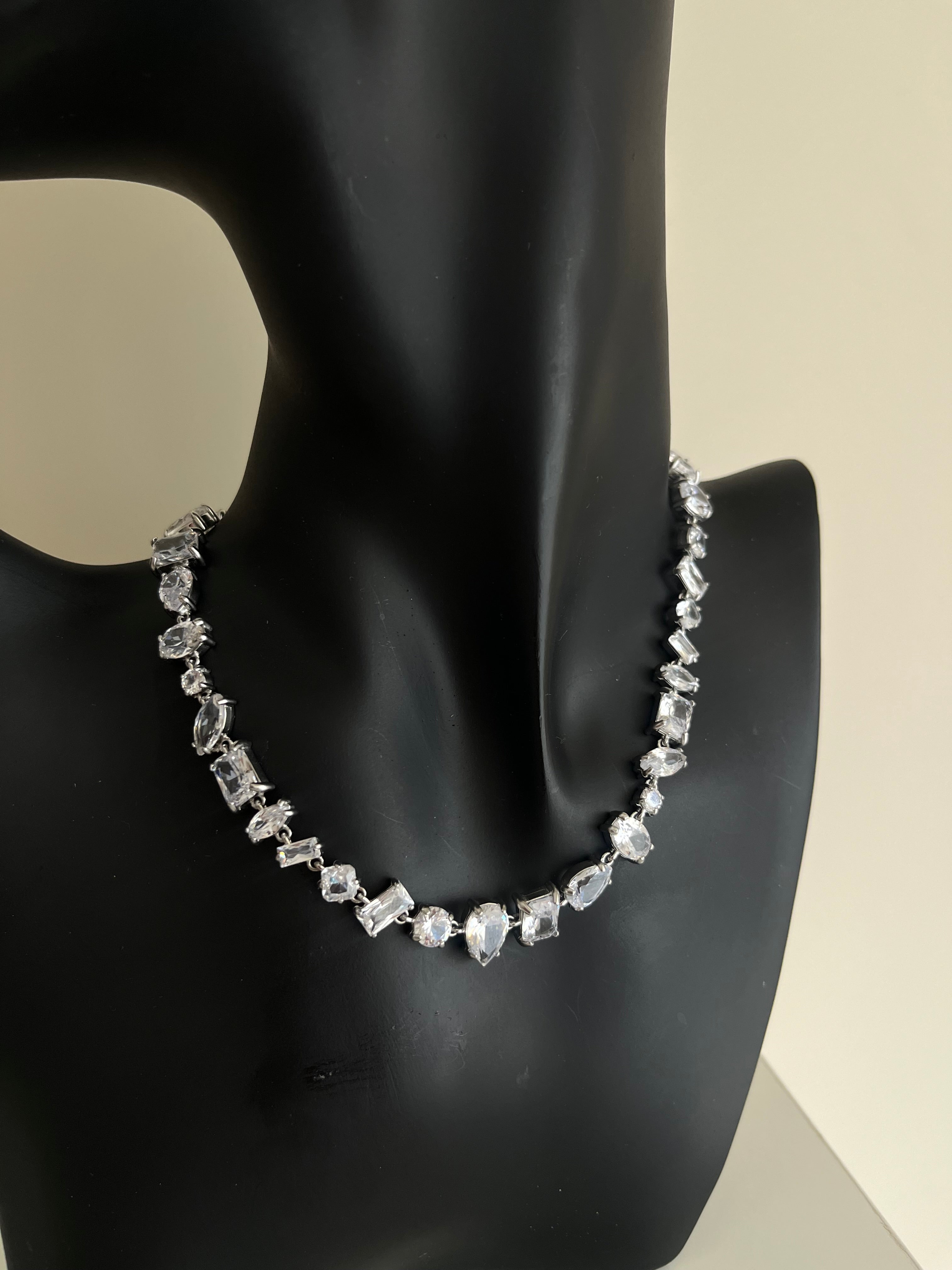 Collier Victoria