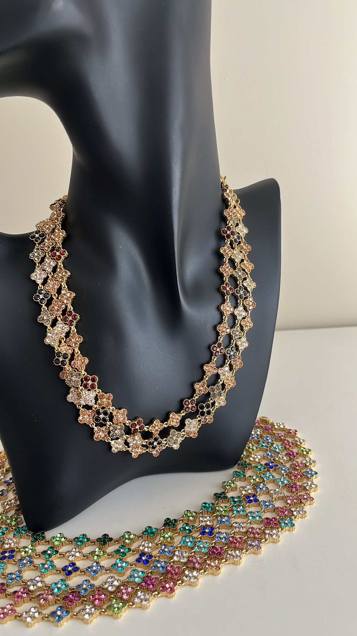 Collier Leyna